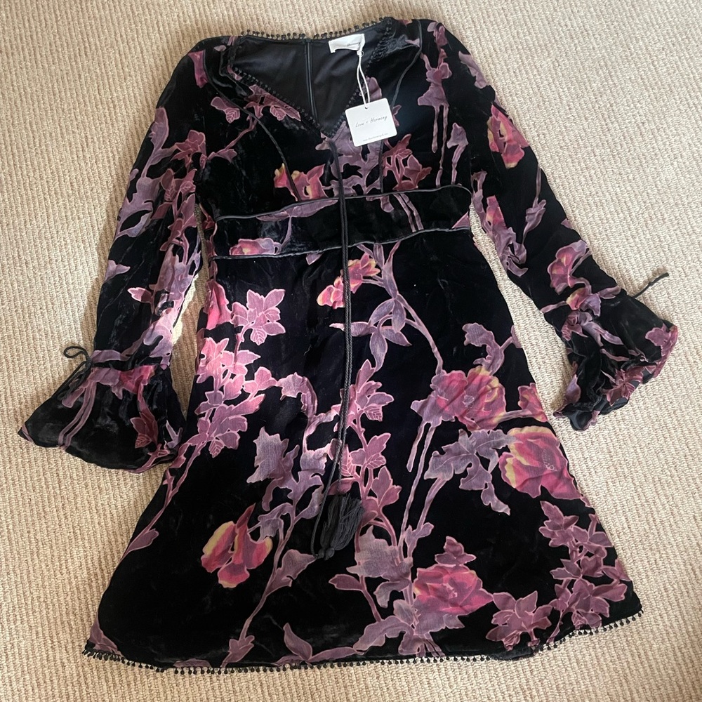 Women’s size M black velvet flocked floral print burn out mini dress bell sleeve